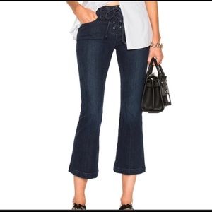 Le Boot lace up front